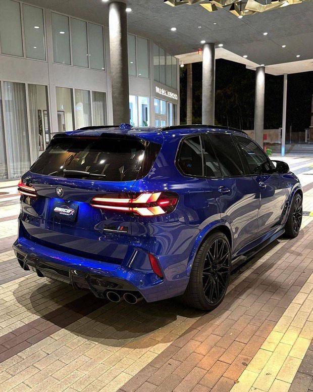 BMW X5M Competition - Vue arrière